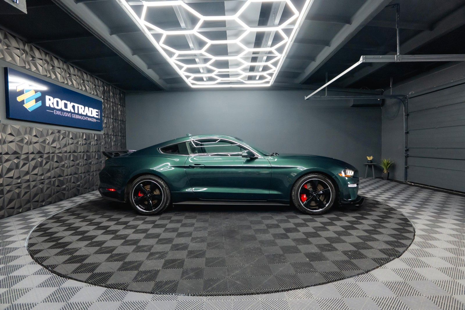 Fahrzeugabbildung Ford Mustang 5.0 V8 BULLITT 6-Gang RECARO Unfallfrei