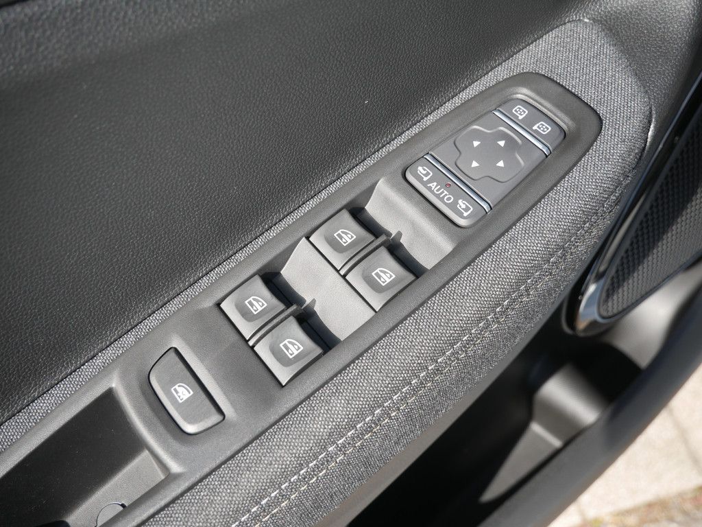 Fahrzeugabbildung Renault ZOE E-TECH Iconic KLIMA PDC SHZ KAMERA BOSE LED