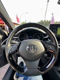 Toyota C-HR - 11
