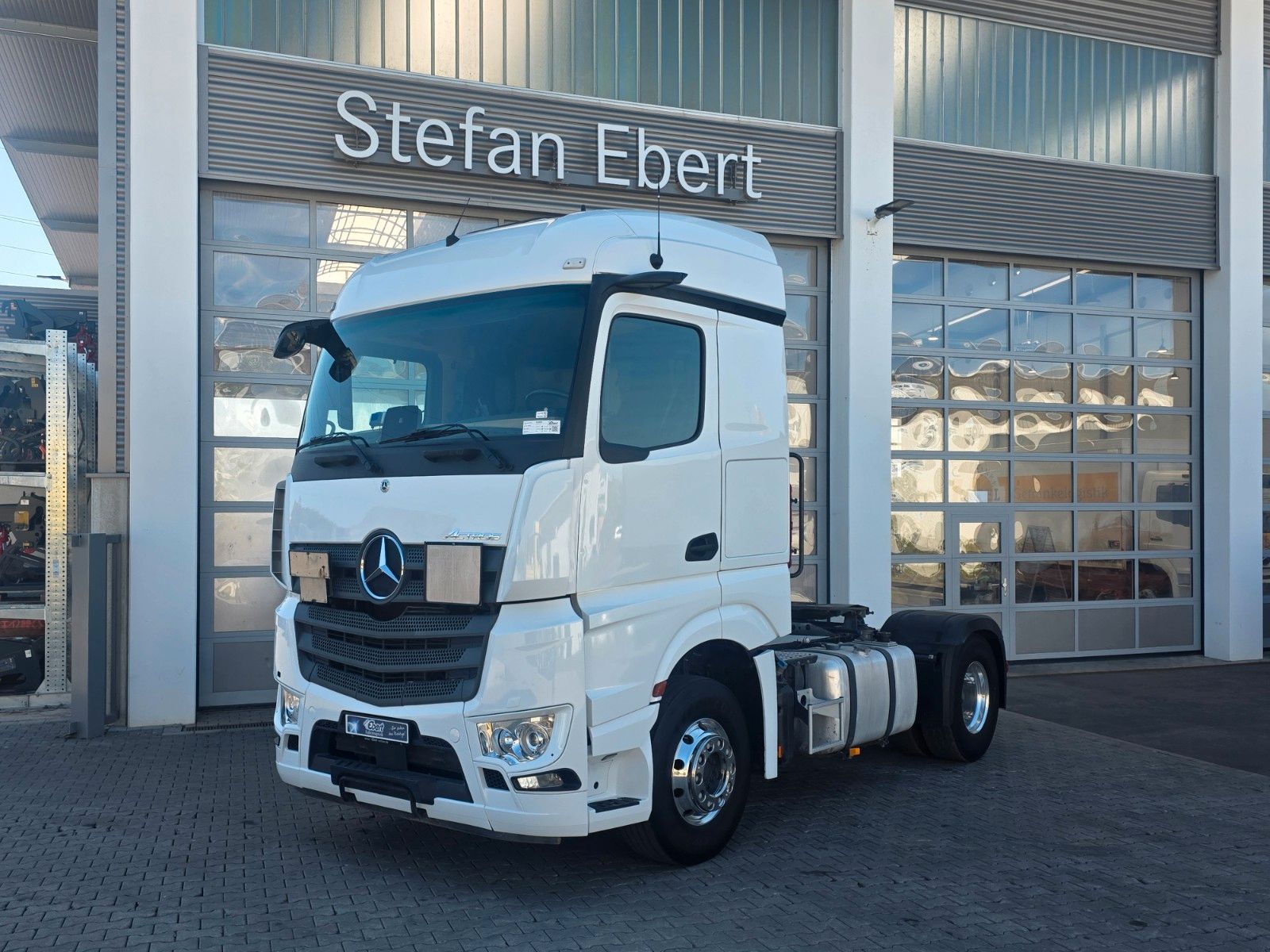 Fahrzeugabbildung Mercedes-Benz Actros 1846 LS Hydraulik, ADR, 2 x Nebenantrieb
