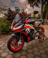Aprilia Tuono 660 mit Top Zubehör  - APRILIA TUONO 660