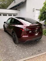 Tesla Model Y Long Range Dual Motor AWD Long Range - rote Tesla Model Y