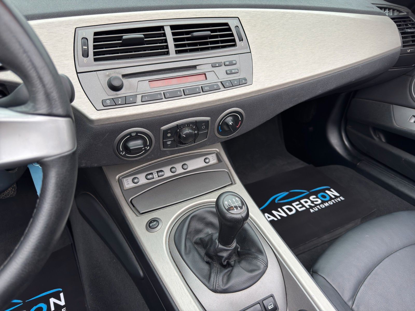 Fahrzeugabbildung BMW Z4 ROADSTER 2.5i LEDER KLIMA SITZH MEMORY 1.HD