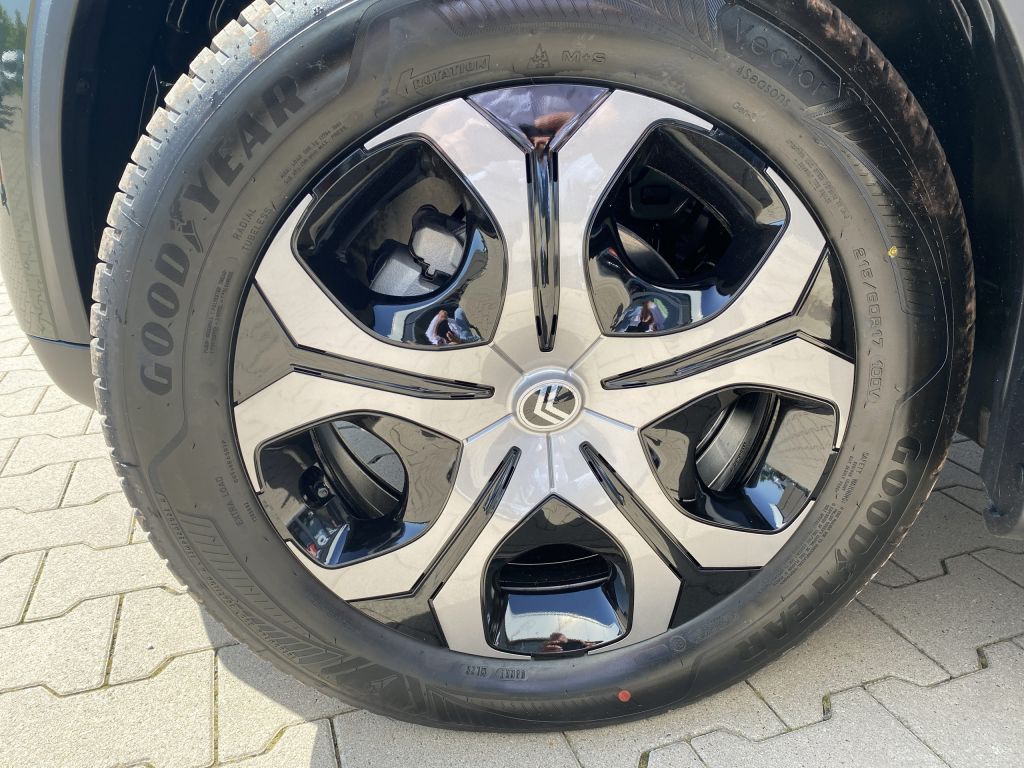 Fahrzeugabbildung Citroën C3 Aircross Turbo 100 PLUS *Allwetterr.*Sitzh.*