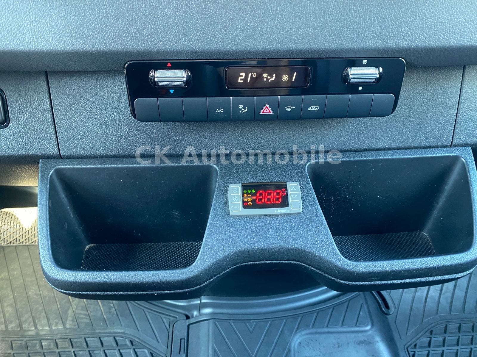 Fahrzeugabbildung Mercedes-Benz Sprinter III Kühlkasten 317CDI/Navi/LED/360°Kam