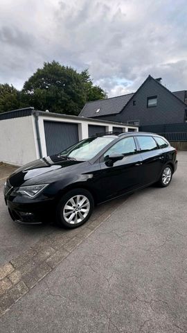 SEAT Seat Leon Sportourer ST kombilimousine Pan...