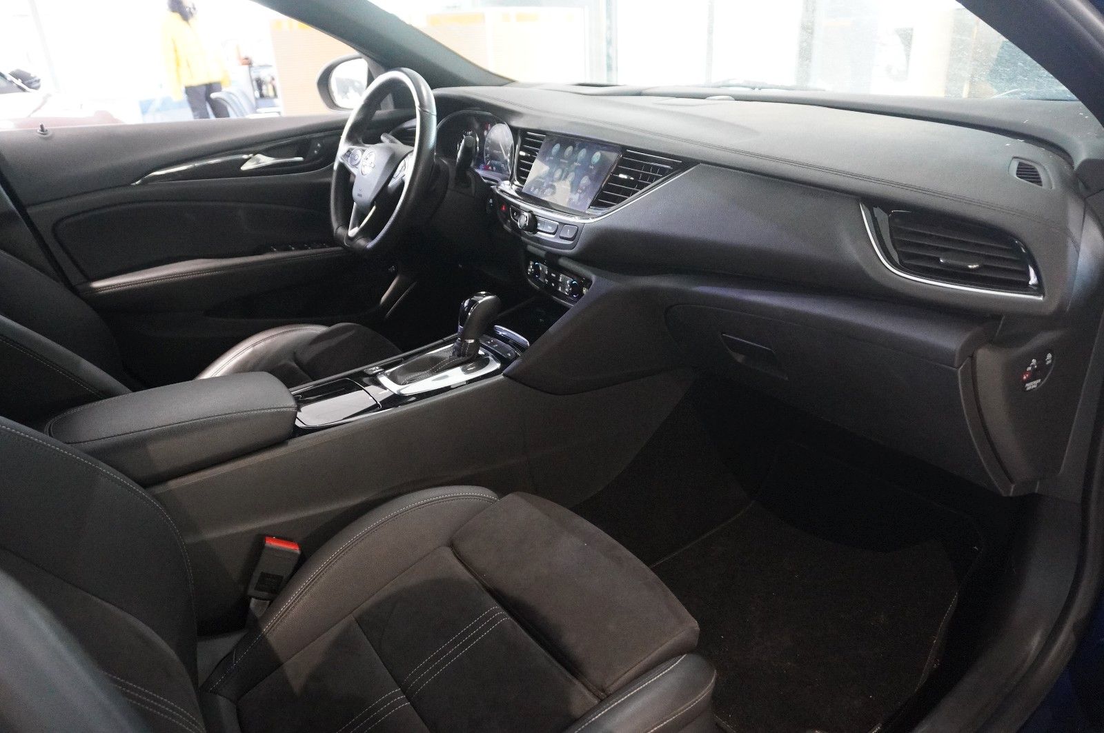 Fahrzeugabbildung Opel Insignia B ST 2.0D ULTIMATE NAVI/OPC/KAMERA/AHK