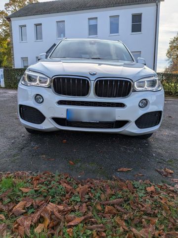 BMW X5 3.0D Panorama 7Sitze / Top Auto