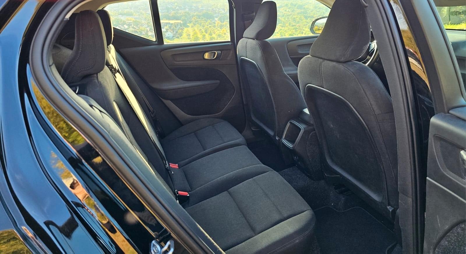 Volvo XC40 D3 Momentum Geartronic AHK.