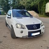 Mercedes-Benz ML 63 AMG 4MATIC AMG - Mercedes-Benz Geländewagen aus dem Jahr 2009