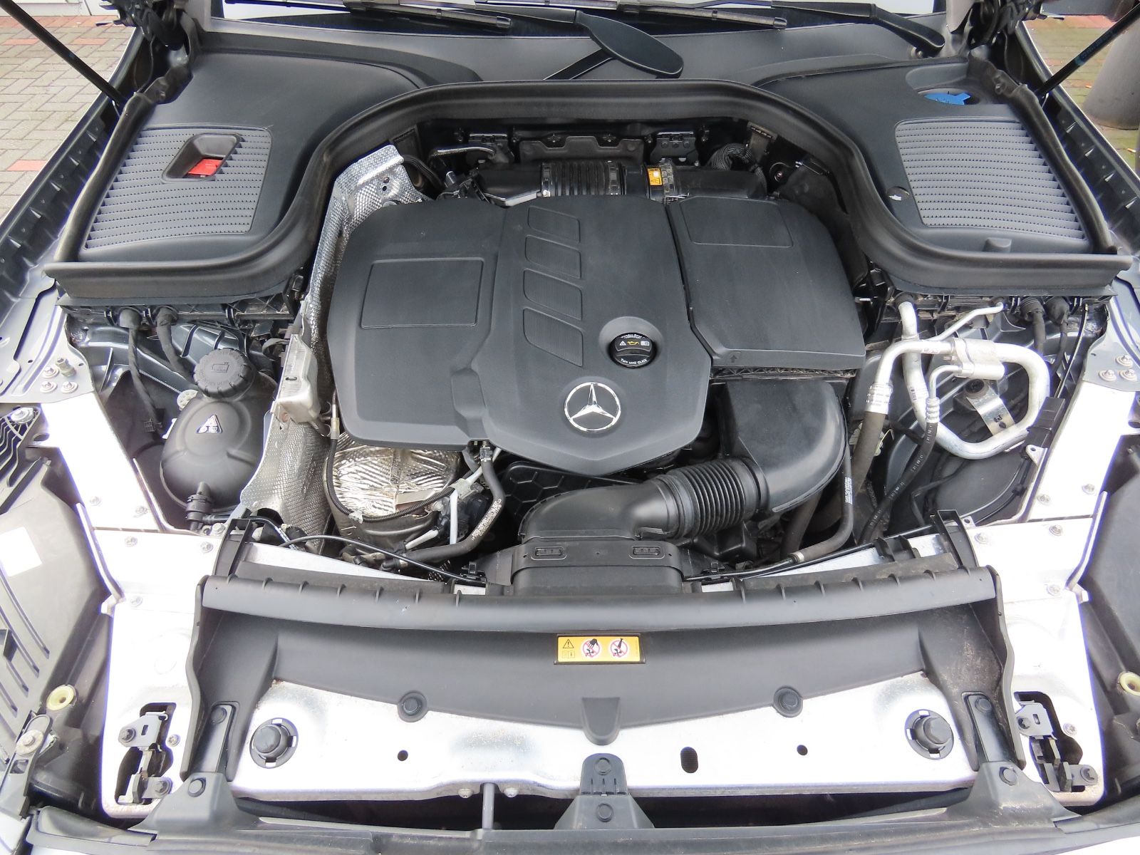 Mercedes-Benz GLC 220d 4MATIC Autom. Sitzheizung Klimaauto. foto 3
