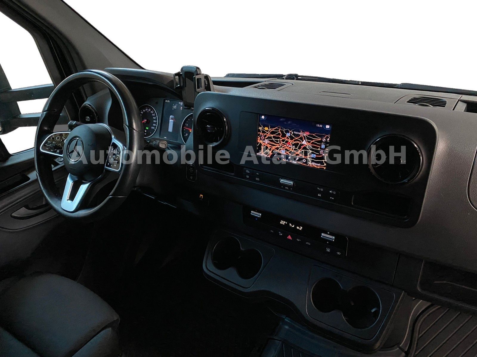 Fahrzeugabbildung Mercedes-Benz Sprinter 319 V6 LBW+DISTRONIC+LED+AHK3,5t (0006)