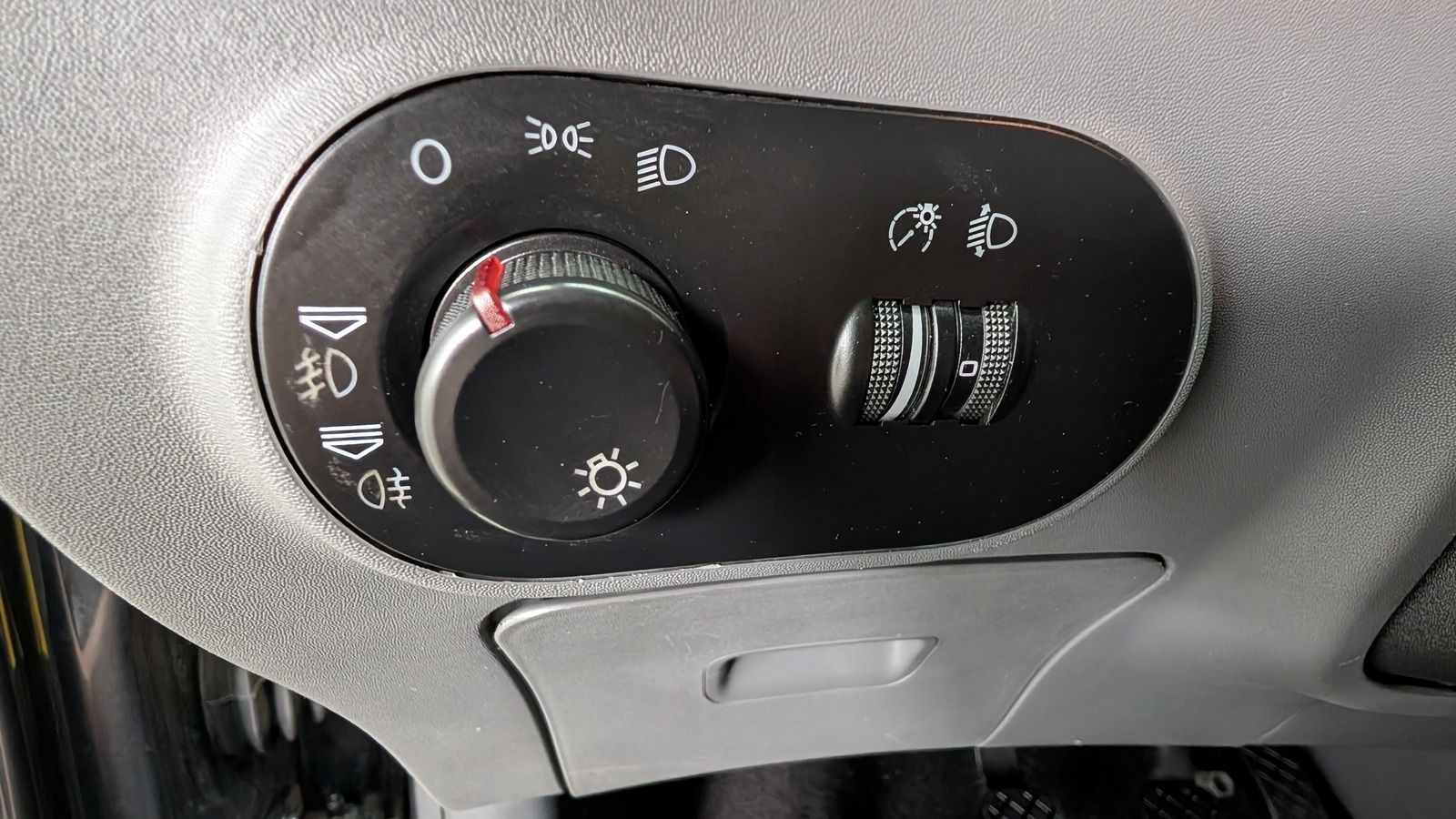 Fahrzeugabbildung SEAT Ibiza 1.4 16V * Klimaaut. * Tempomat * HU 04.27