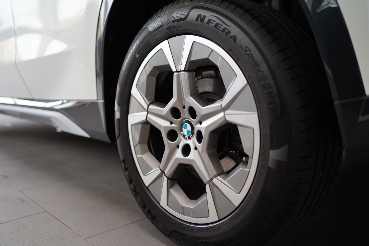 Fahrzeugabbildung BMW X1 18i xLine +LED+Komfortzugang+DAB+Sitzheizung
