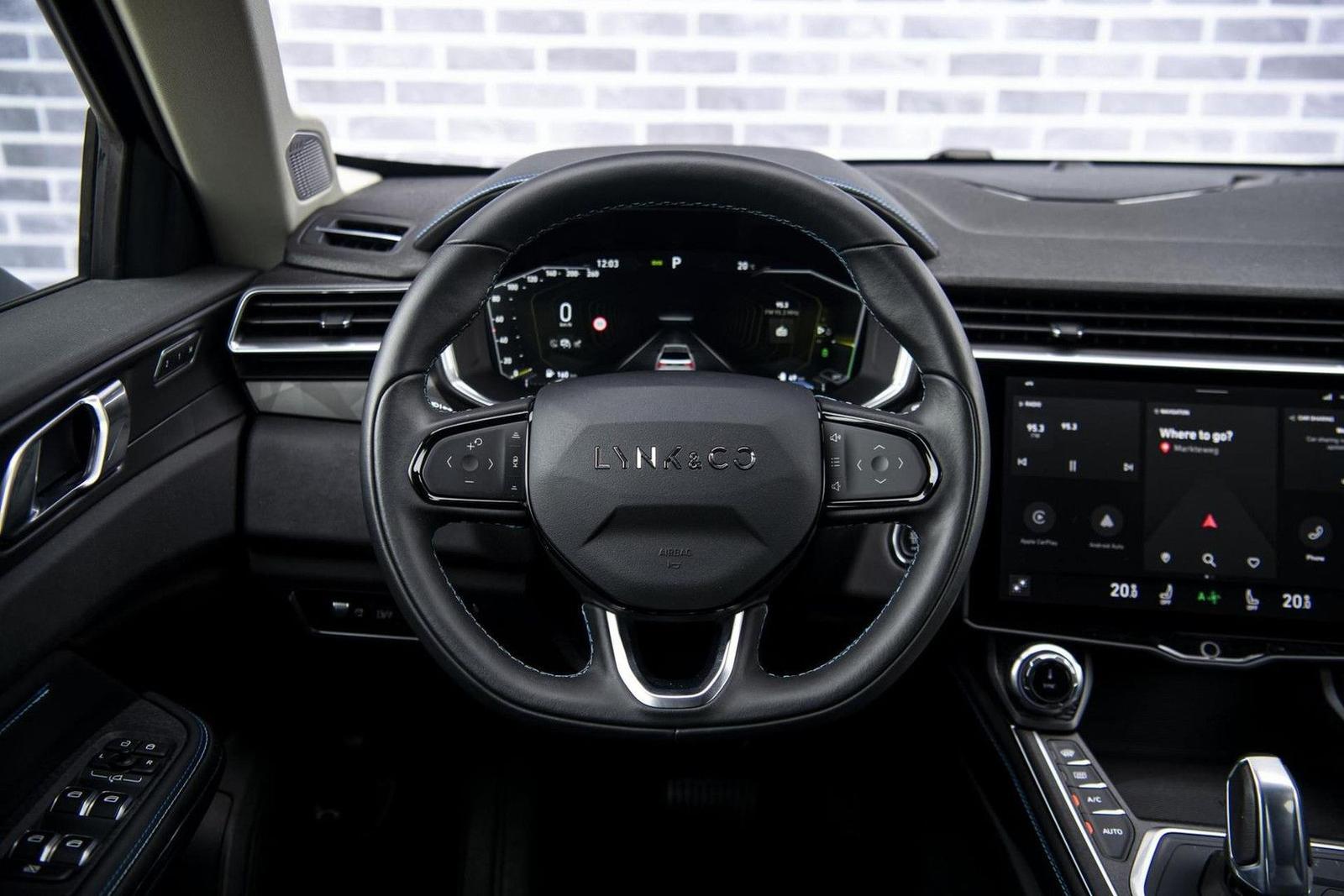 Lynk&Co 01 1.5 Plug-in Hybrid | panorama dach | Adaptive