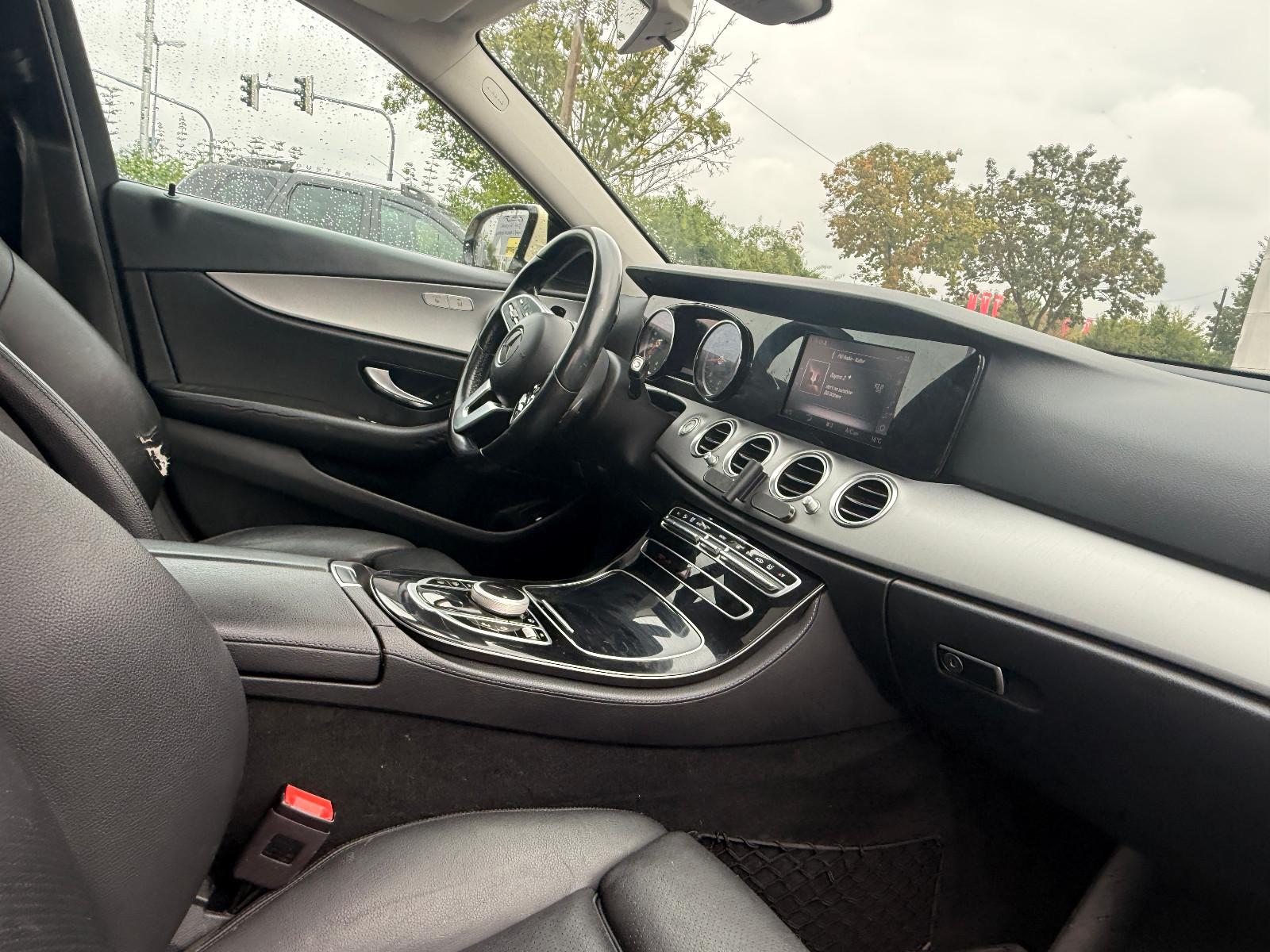 Mercedes-Benz E 220 E T-Modell    Vollfahrbereit