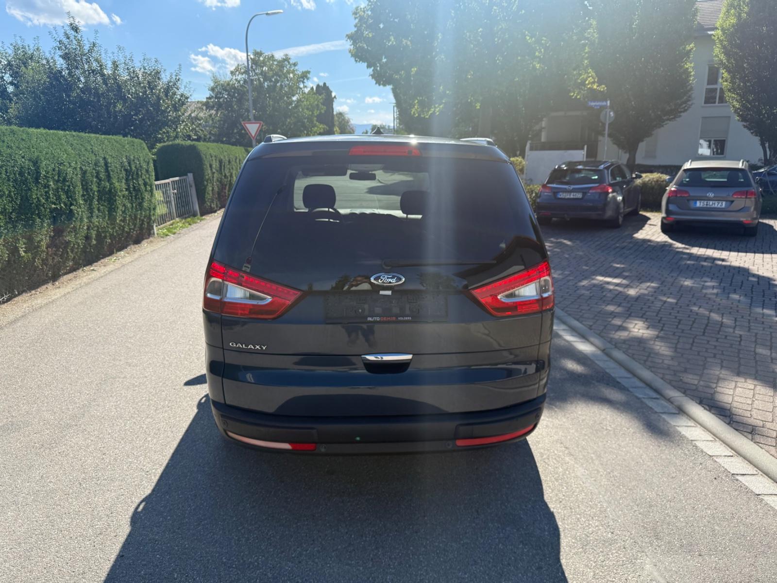 Ford Galaxy 2012 — photo 5