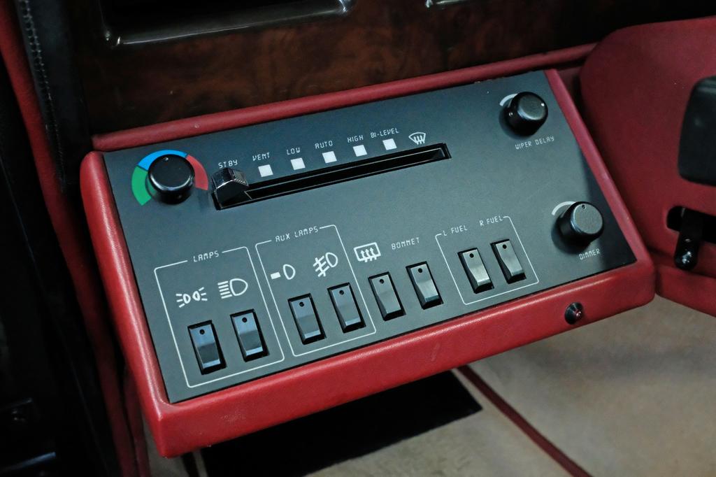 Aston Martin Lagonda