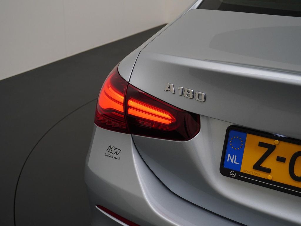 Mercedes-Benz A 180 Star Edition AMG Line