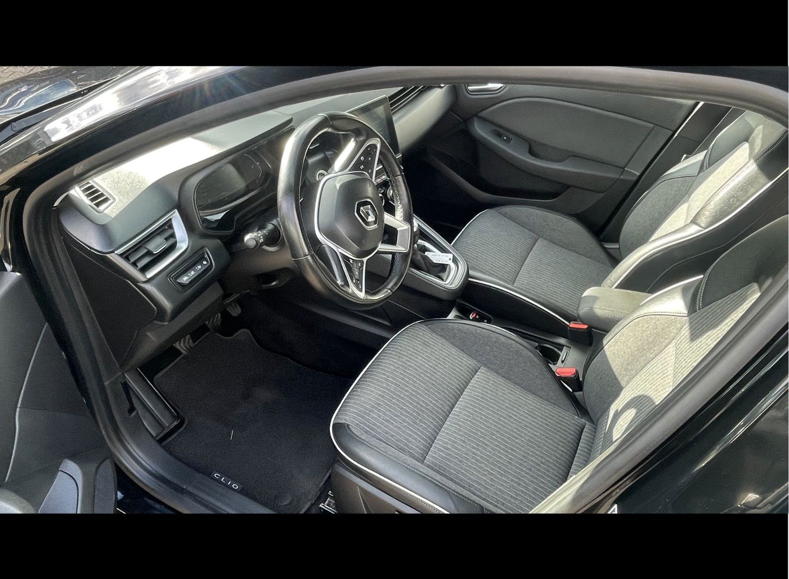 Fahrzeugabbildung Renault Clio Intens TCe140
