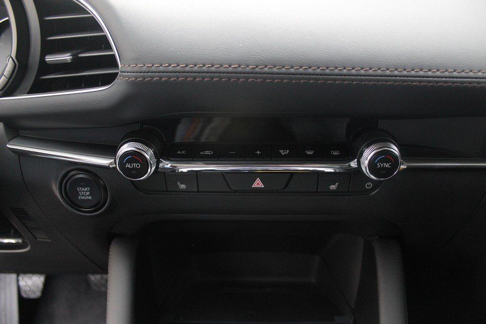 Fahrzeugabbildung Mazda 3 Exclusive-Line X-186 AT DASO DESI NAVI ACAA SH