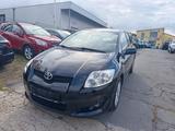 Toyota Auris Executive*TÜV*SITZH*KLIMA*TEMP*KEYLESS*MFL - Toyota Auris: mit Anhängerkupplung