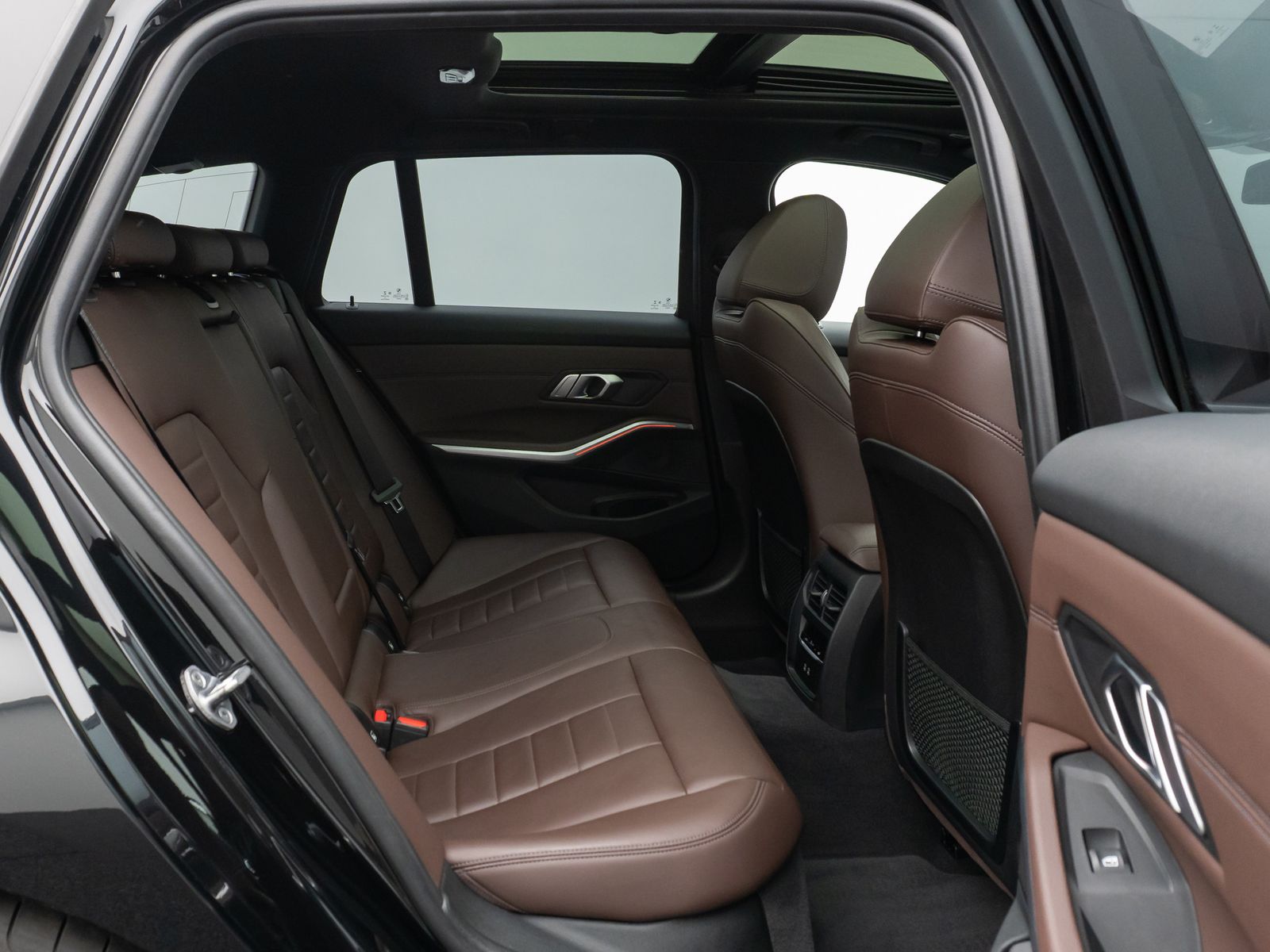 Fahrzeugabbildung BMW 320d  M Sport Panorama Kamera Laser DAB HiFi AHK