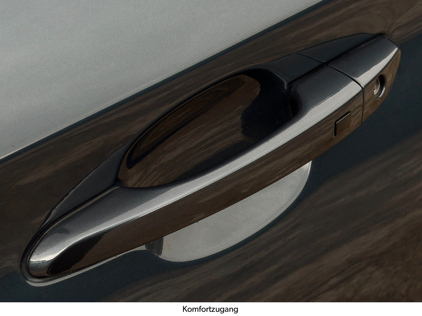 Fahrzeugabbildung Hyundai KONA E Trend ACC LKAS NAV CAM PDC KRELL CarPlay