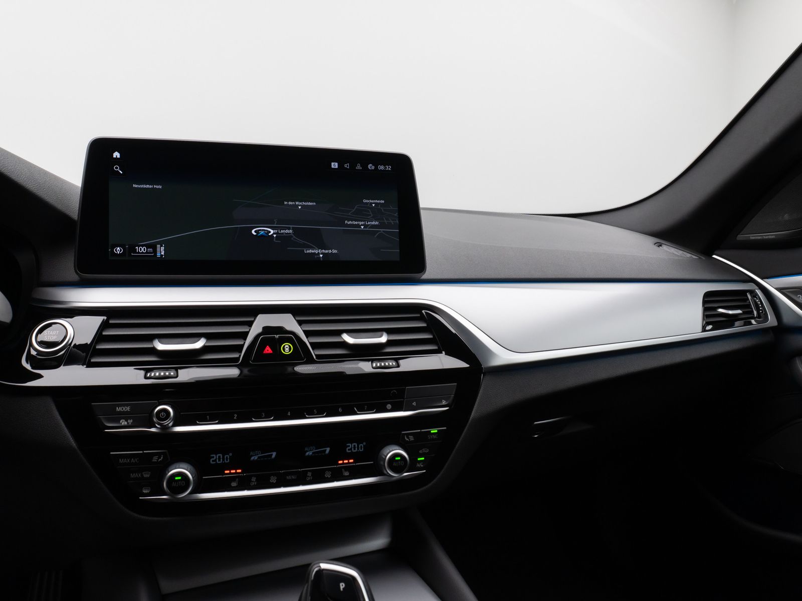 Fahrzeugabbildung BMW 530e HUD Laser DAB Kamera H/K AHK Alarm Sport