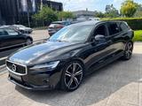 Volvo V60 Kombi R Design - gebrauchte Volvo V60 aus dem Jahr 2020