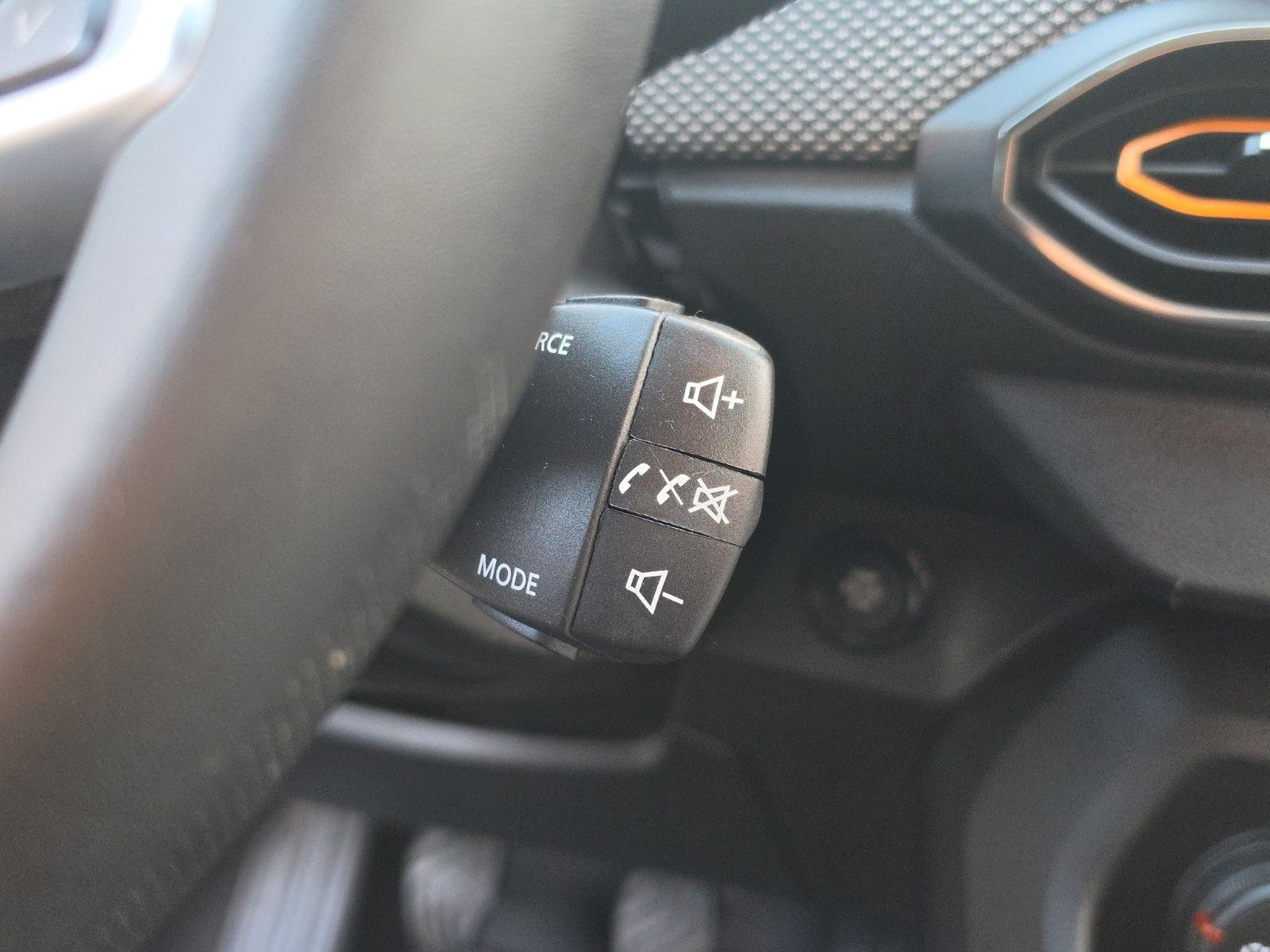 Fahrzeugabbildung Dacia Sandero III Stepway Comfort AUS 1.HAND
