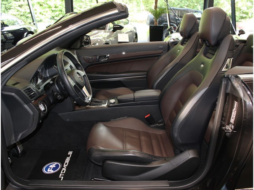 Fahrzeugabbildung Mercedes-Benz E 350 CGI AMG Line BlueEff. Designo*H&K*TOP