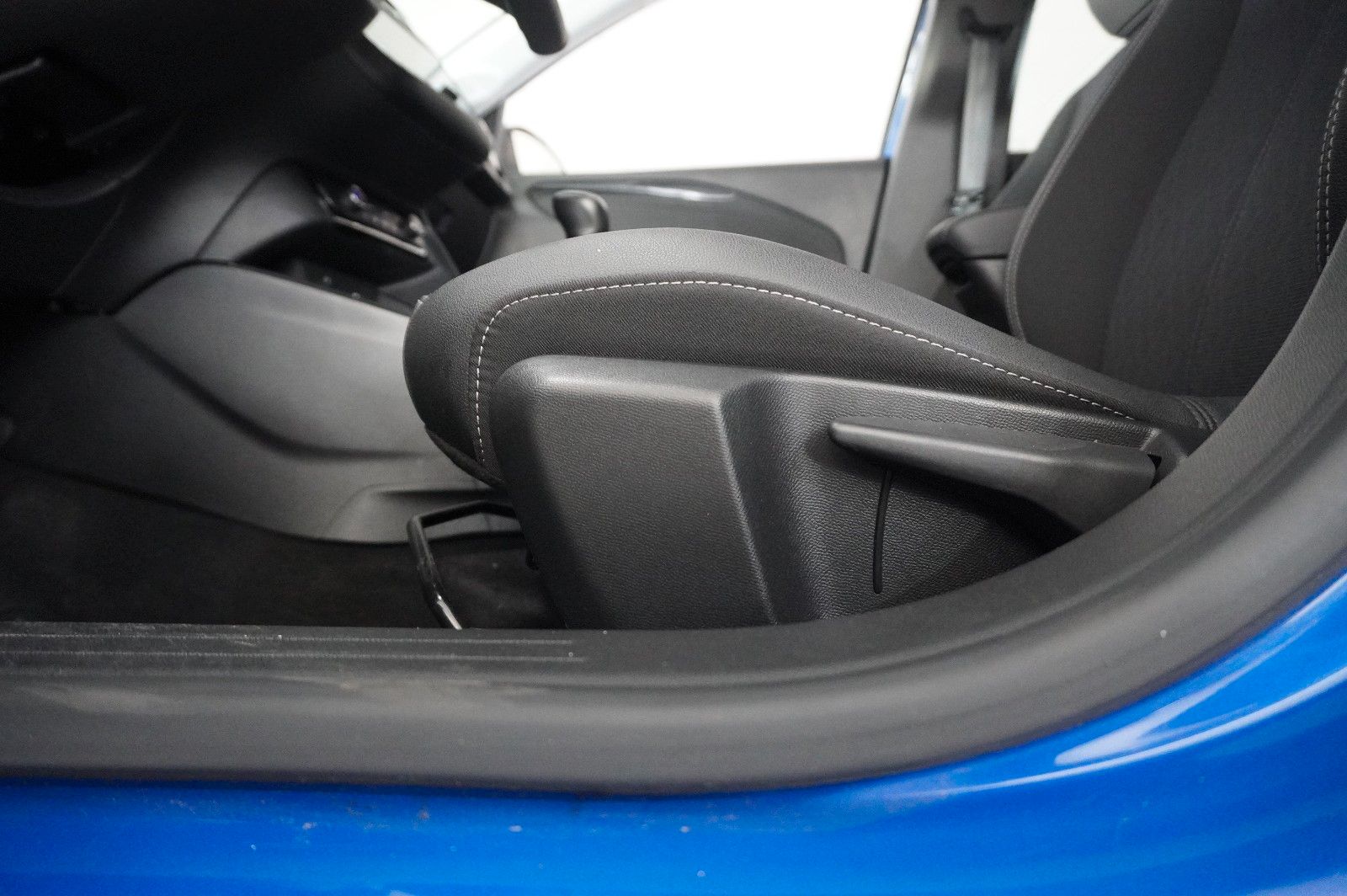 Fahrzeugabbildung Opel Corsa F 1.2T ELEGANCE NAVI/LED/SPORT/VIRTU./DAB+