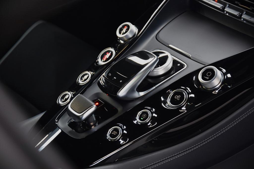 Mercedes-Benz AMG GT R