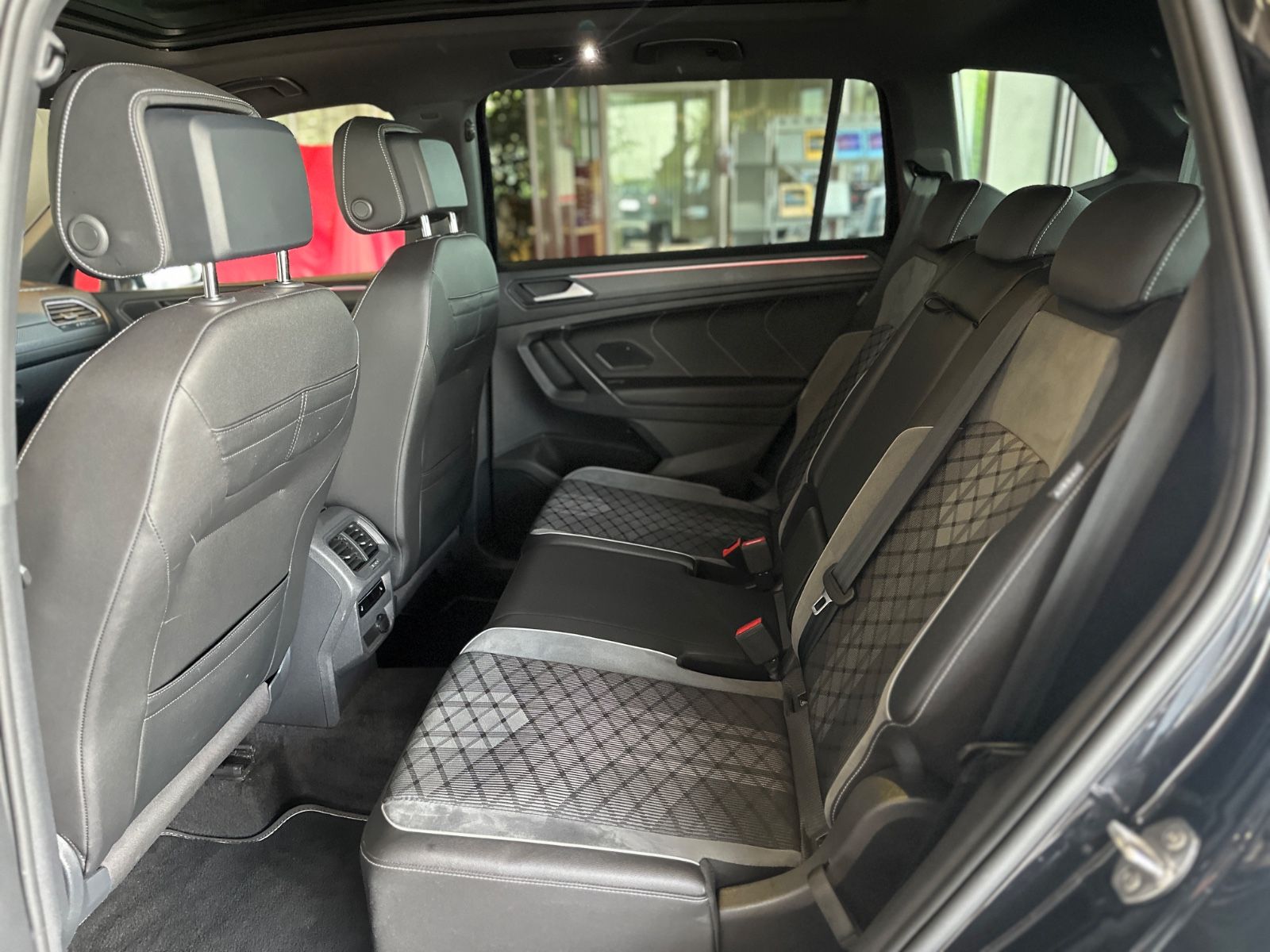 Volkswagen Tiguan Allspace R-LINE 4MOTION PANO KAMERA 7-Si foto 14