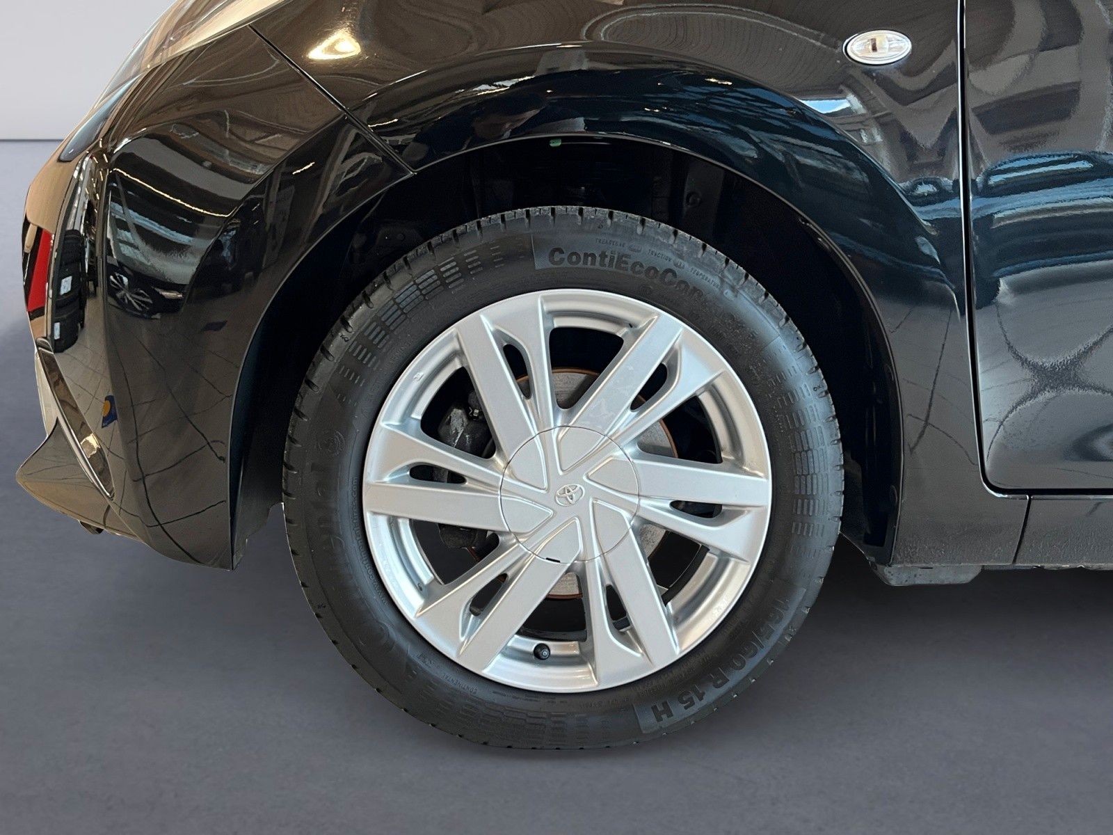 Fahrzeugabbildung Toyota Aygo AYGO x-play Team D