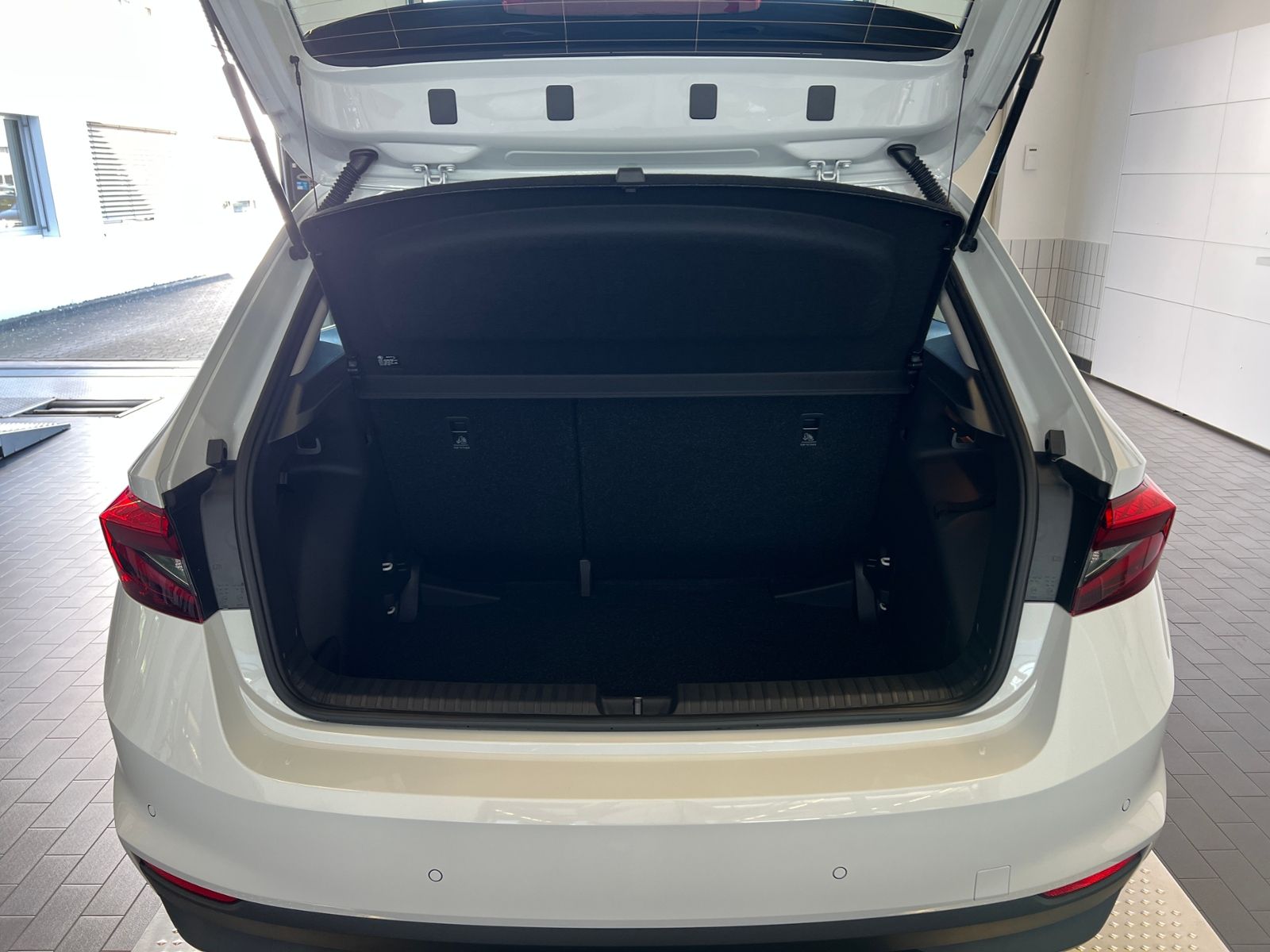 Fahrzeugabbildung SKODA Fabia Selection 1.0 TSI DSG *LED, SmartLink, Kam