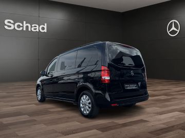 Mercedes V 220 - 7