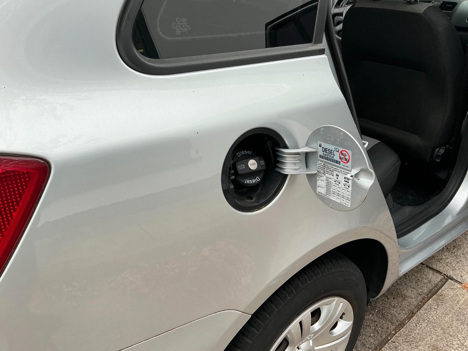 Skoda Fabia 2012 — photo 13