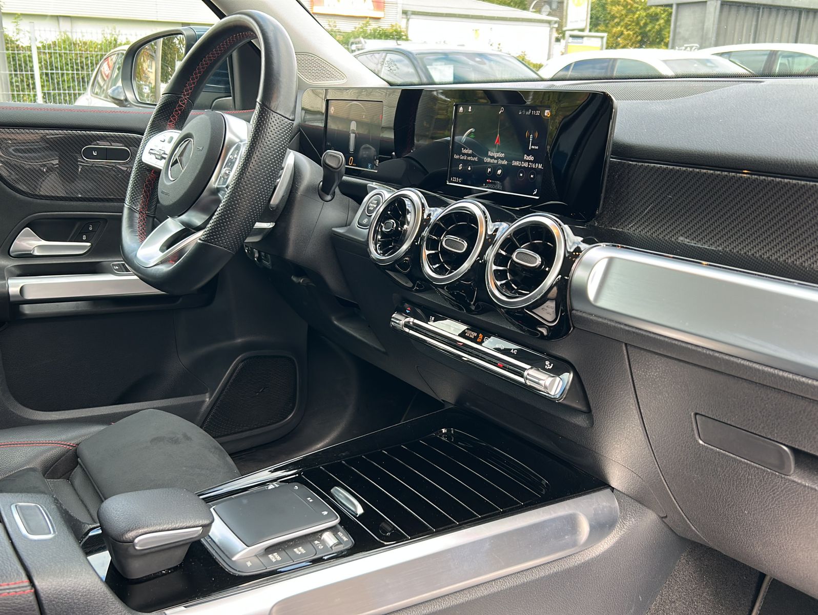 Fahrzeugabbildung Mercedes-Benz GLB  220 dAMG Line
