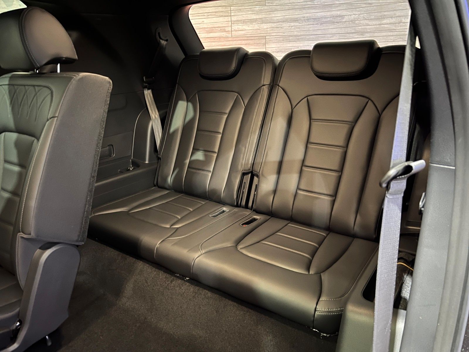 Fahrzeugabbildung Ssangyong KGM REXTON  Titanium Plus 4WD *7 Sitz*360*AHK*