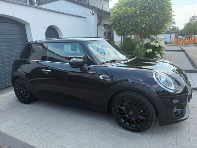MINI One One