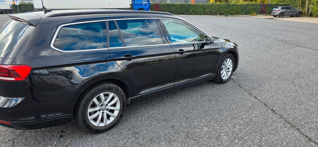 Image of Volkswagen Passat Variant