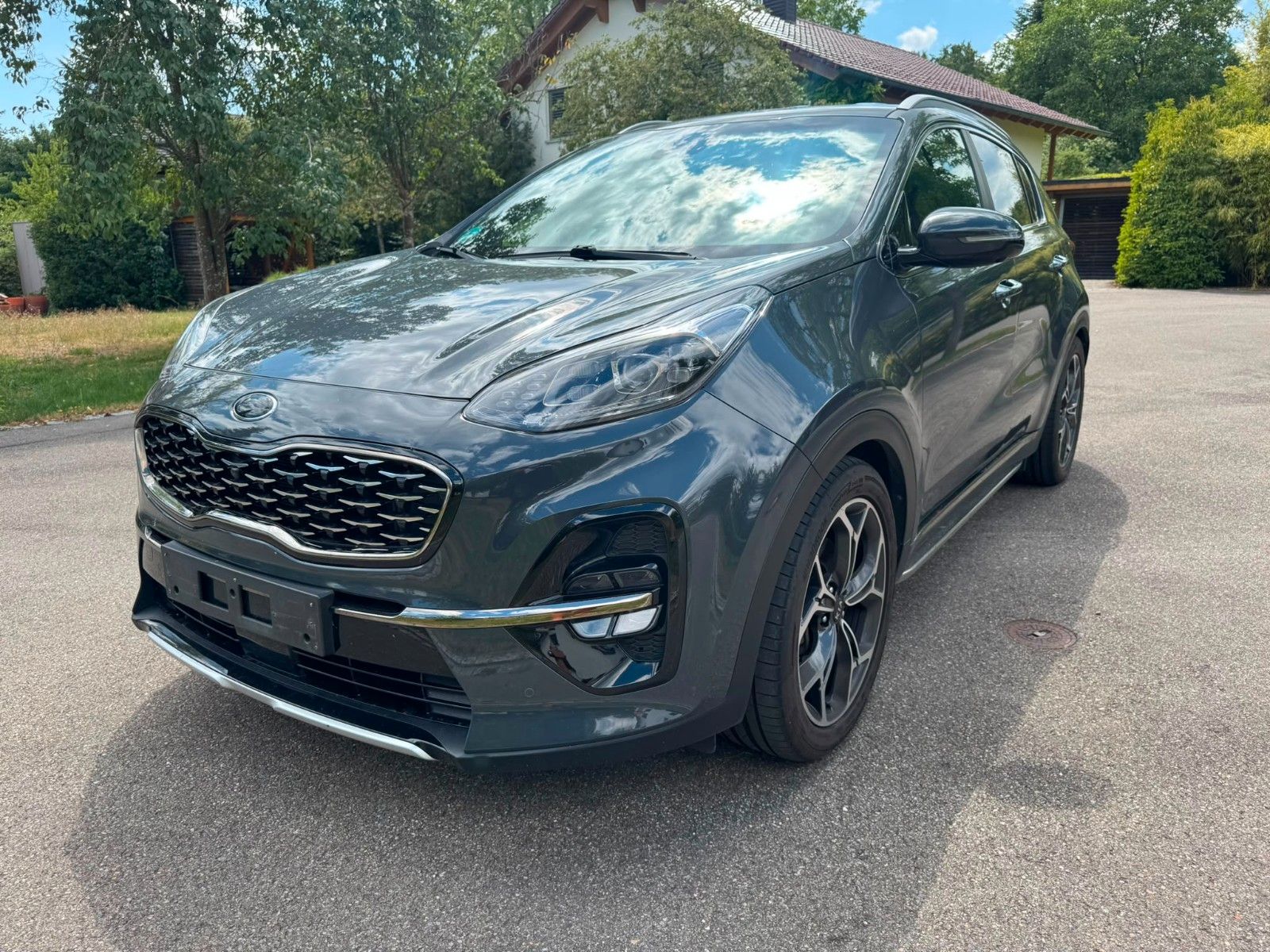 Fahrzeugabbildung Kia Sportage 1.6 T-GDI DCT 4WD GT line