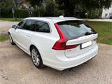Volvo V90 D5 AWD Geartronic Momentum Pilot Assist - weiße Volvo V90