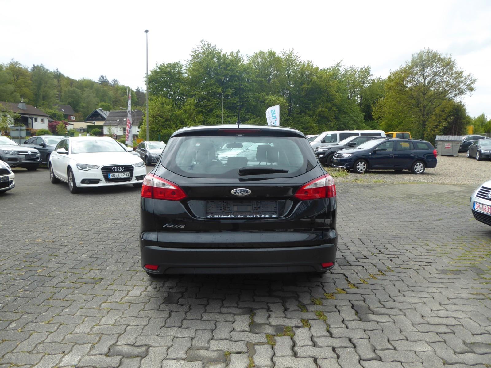 Ford Focus 2011 — photo 7
