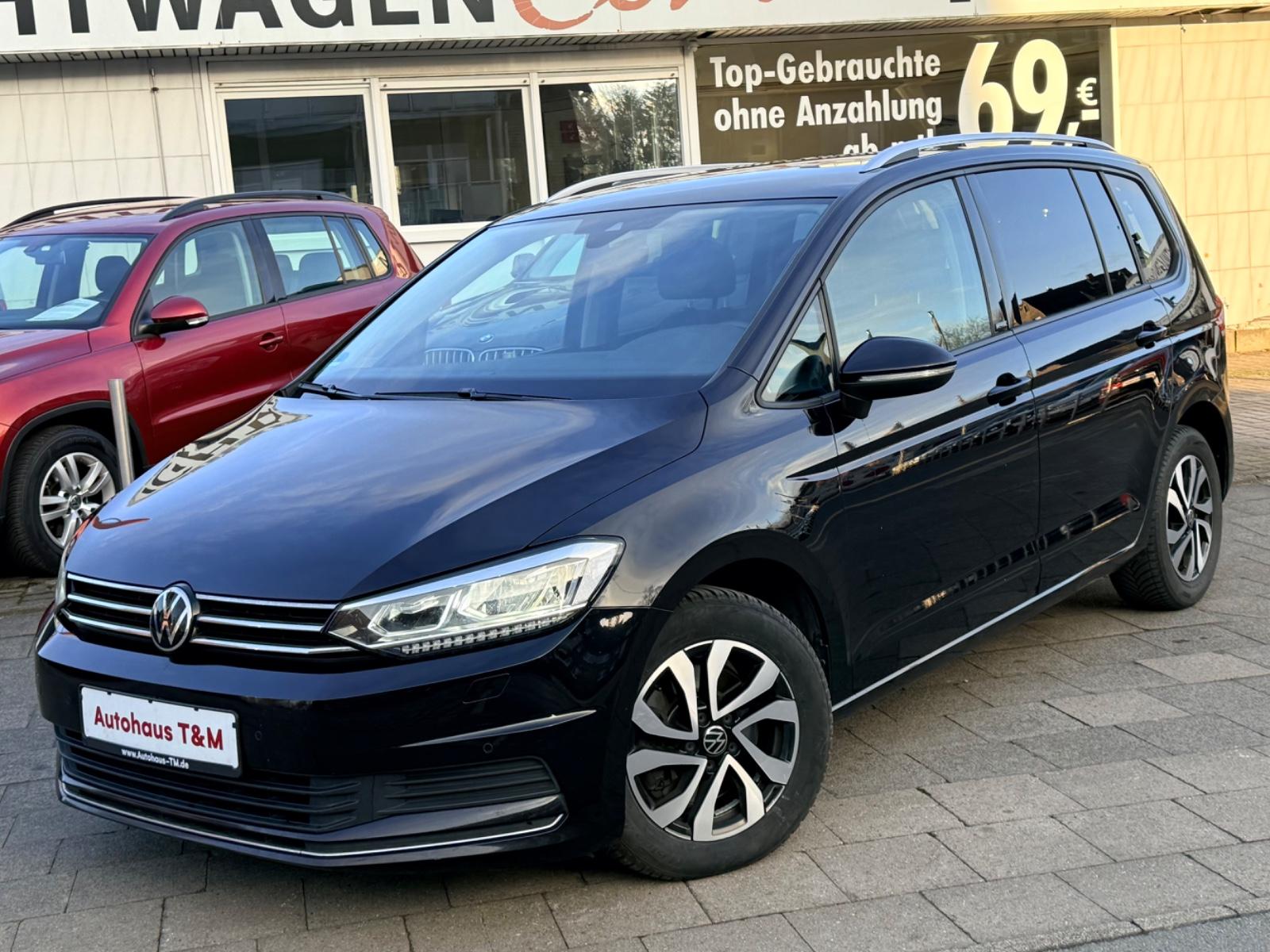 Volkswagen Touran Active 7-Sitzer Automatic PDC SHZ MFL LED