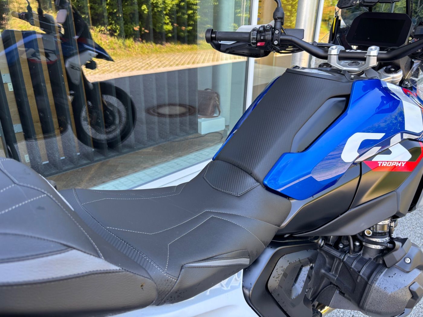 Fahrzeugabbildung BMW R 1300 GS Trophy 4 Pakete Fahrzeughöhenregelung