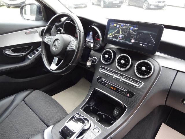 Fahrzeugabbildung Mercedes-Benz C 220 T BlueTec/AMG-19-Zoll/Pano/Navi/LED/Kamera