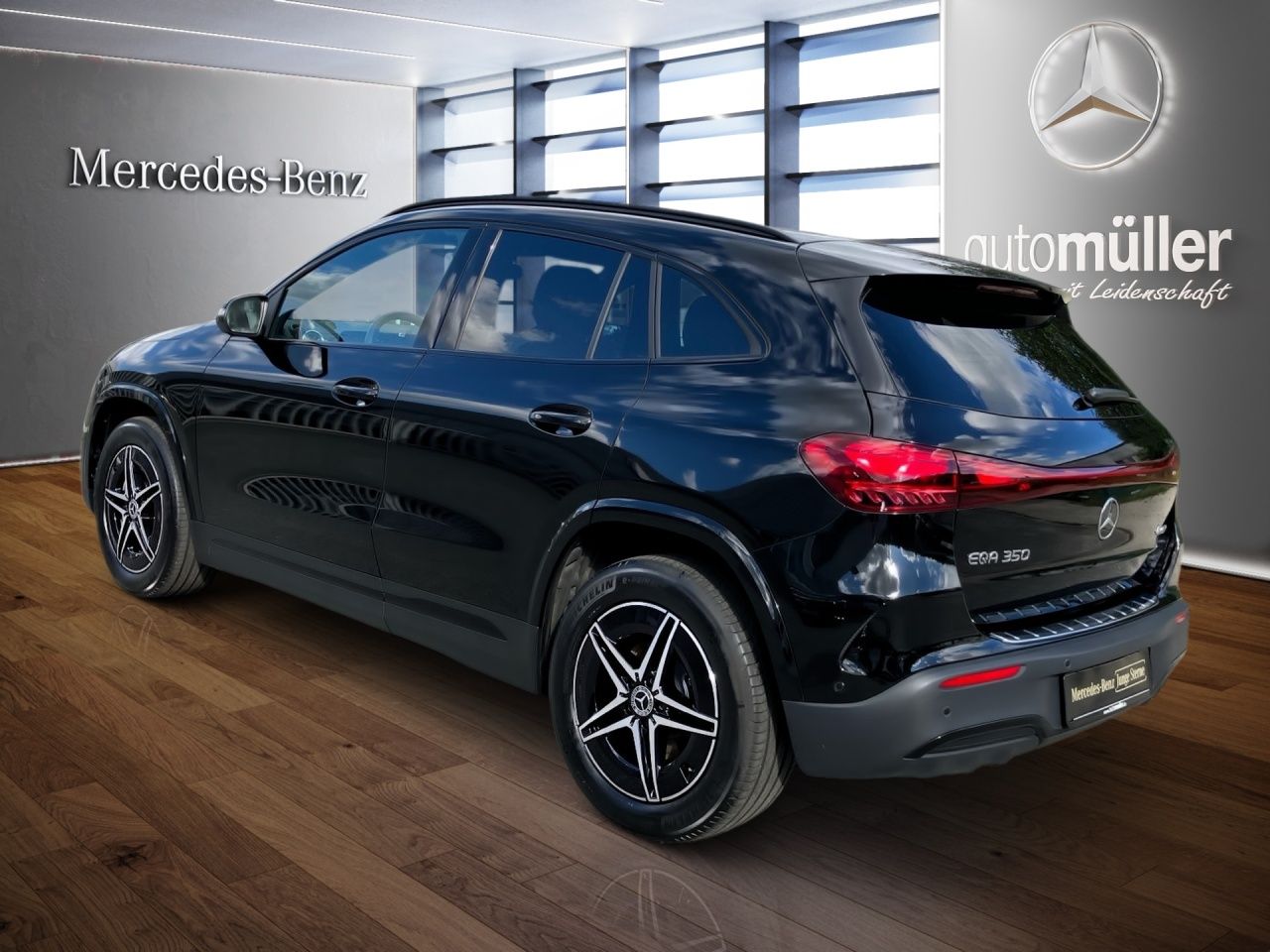 Fahrzeugabbildung Mercedes-Benz EQA 350 4M BONUS+AMG+NIGHT+DISTR+TOTW+KAMERA+LED